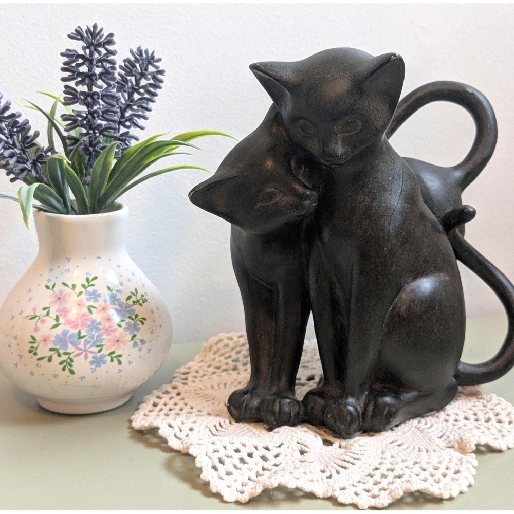 Vintage Catโ Couple Figurine, Black Cat Sculpture, Romantic Cat Decor